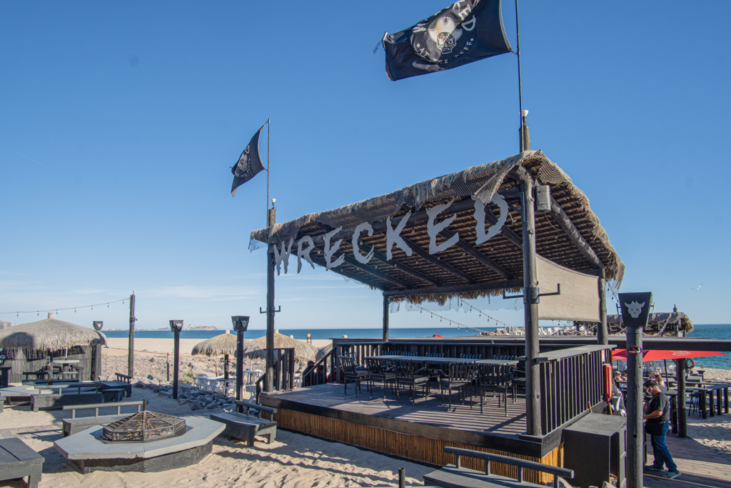 Wrecked at the Reef Rocky Point
