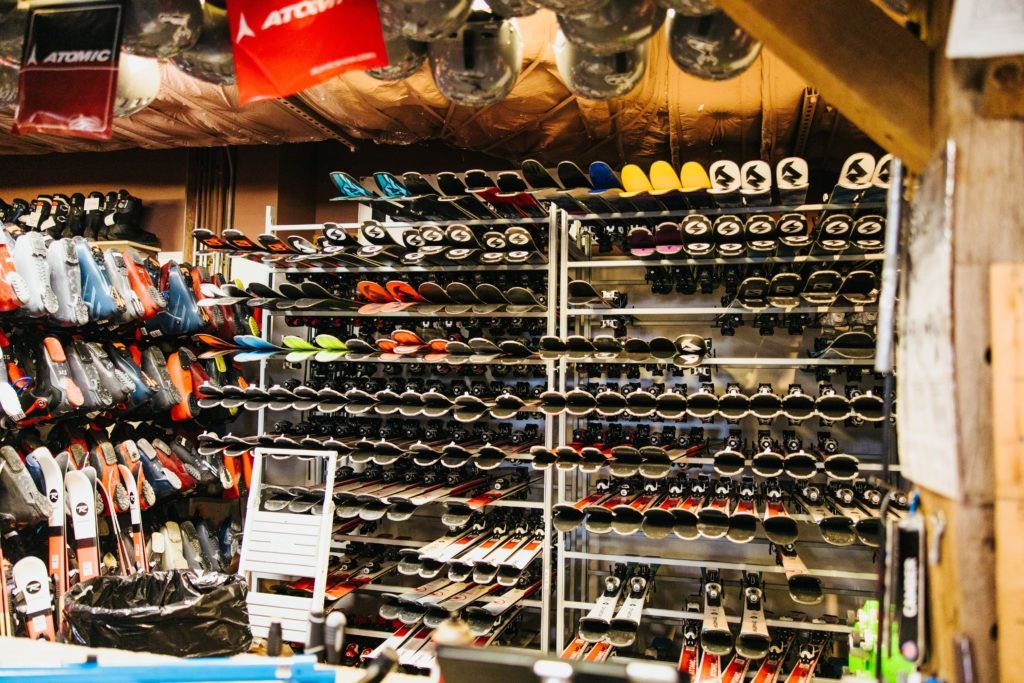 elk-river-snowboard-and-ski-rentals-013