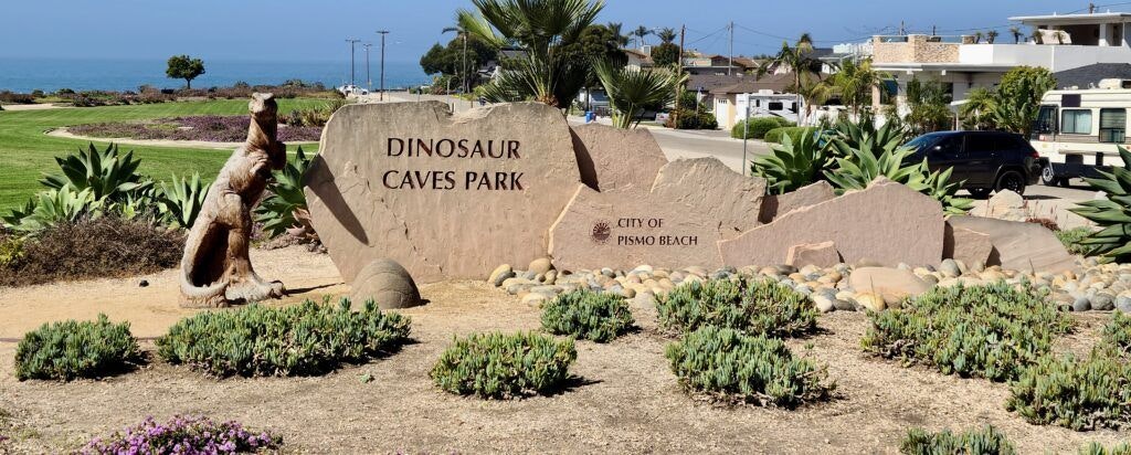 dinosaur-caves-park-001