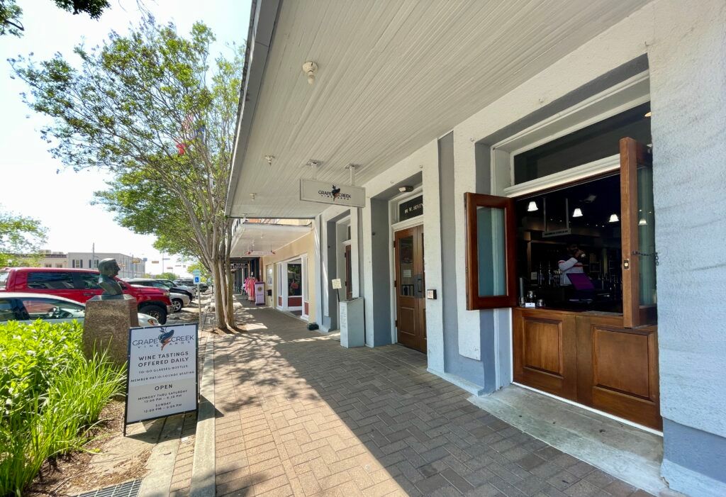 Grape Creek on the Square - Tasting Room