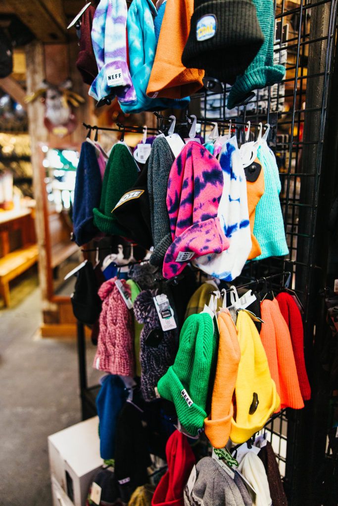 elk-river-snowboard-and-ski-rentals-016