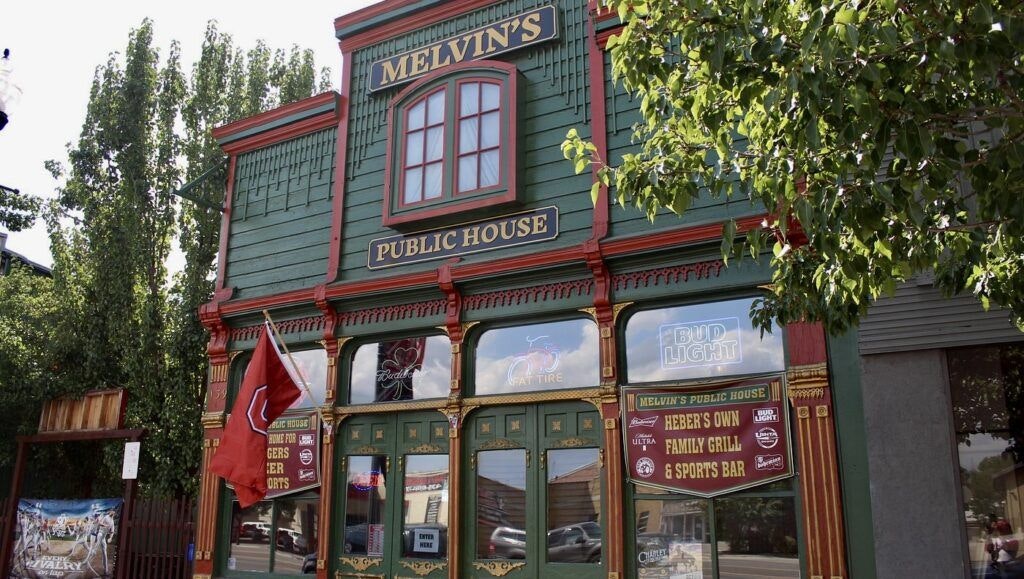 melvin-s-public-house-001