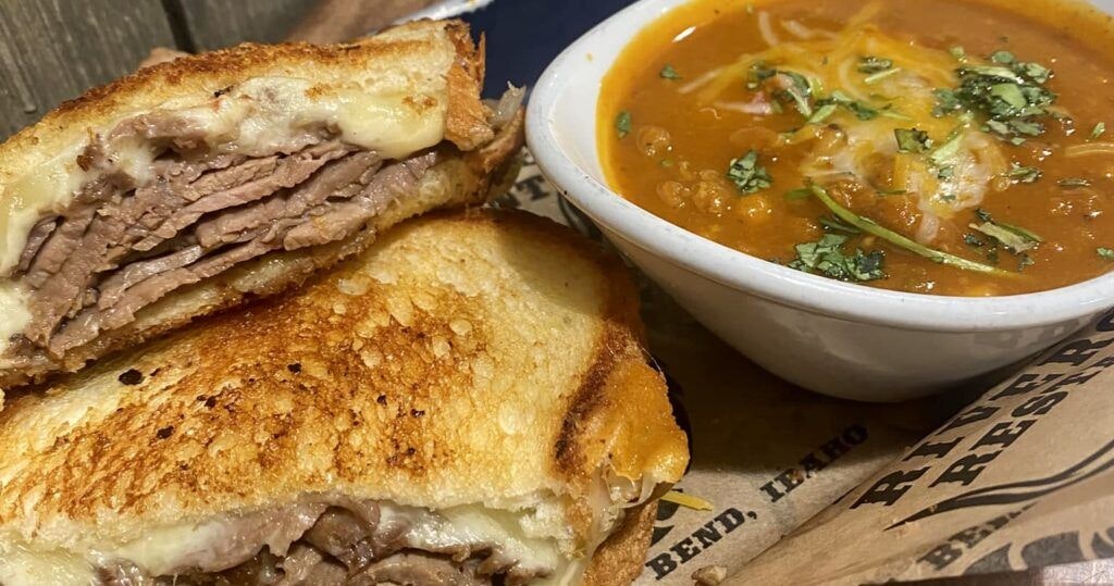 locking-horns-riverside-restaurant-004