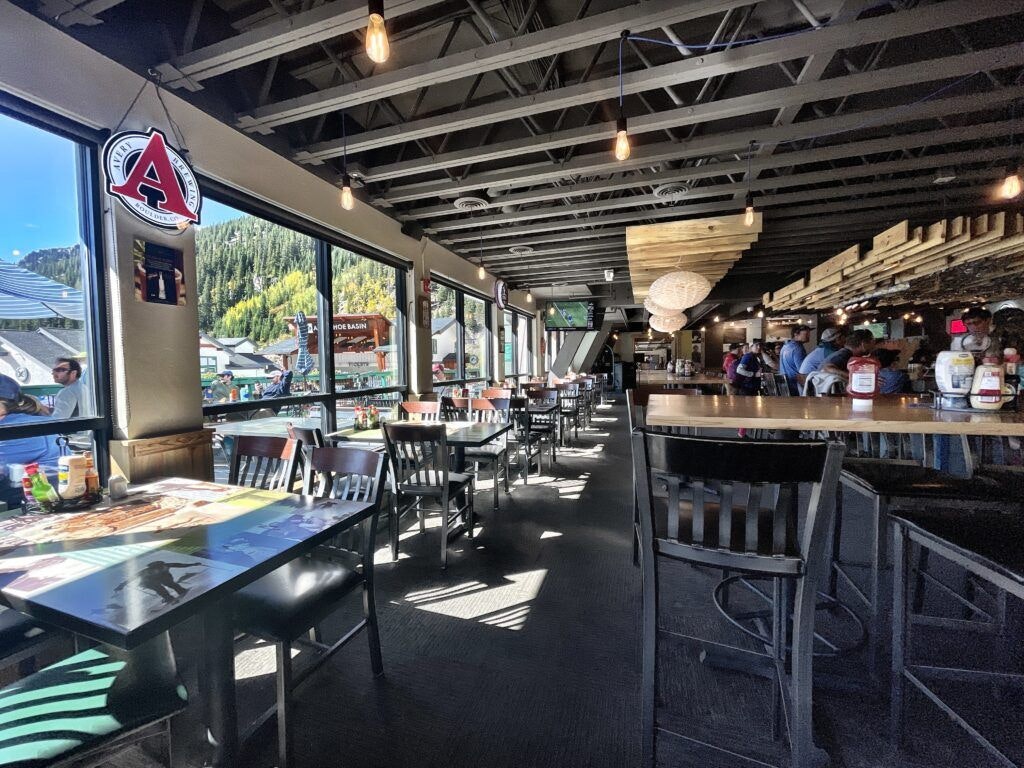 6th-alley-bar-and-grill-004