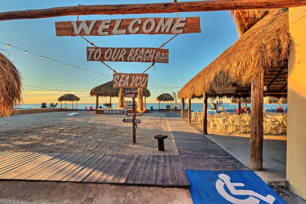 manny-s-beach-club-019