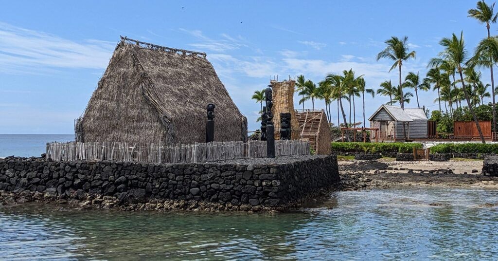 kamakahonu-national-historic-landmark-003