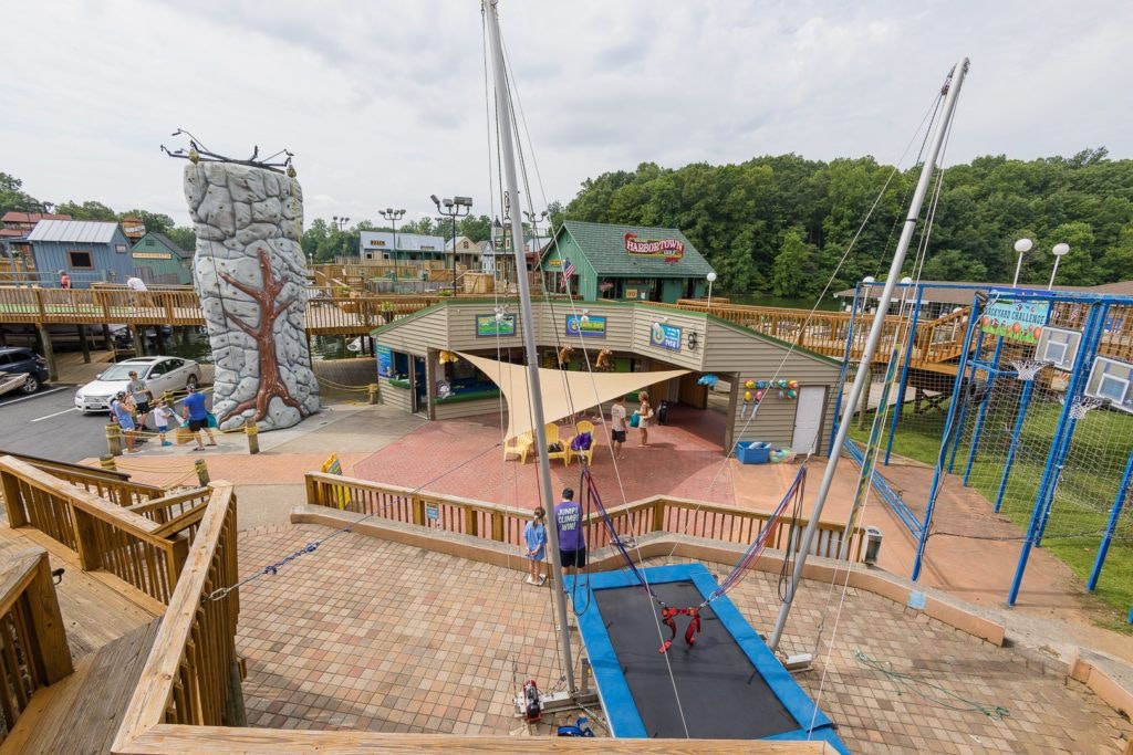 the-lucky-duck-entertainment-center-006