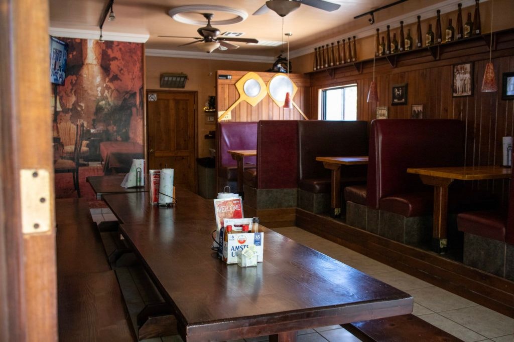 al-capone-s-seafood-and-pizzeria-019