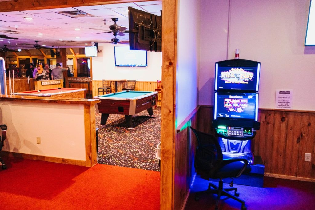 the-locker-room-sports-bar-021