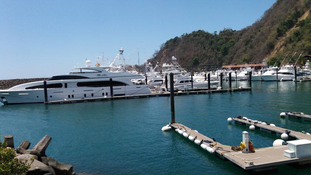 signature-triple-crown-004