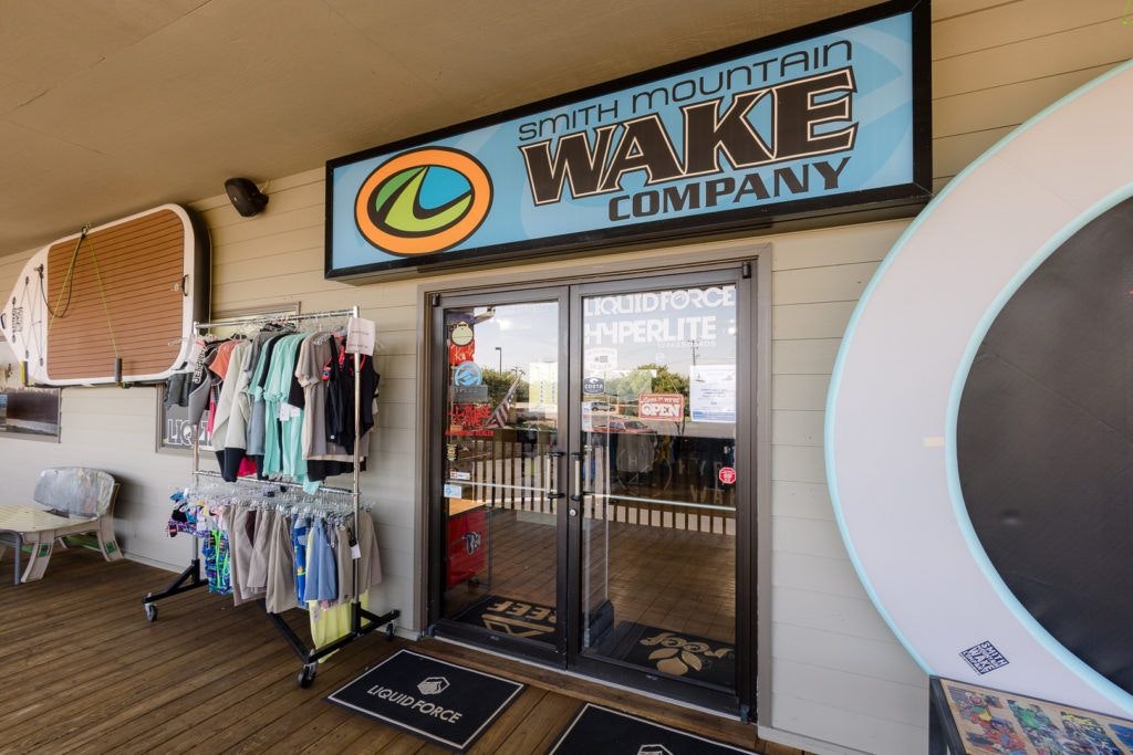 smith-mountain-wake-001