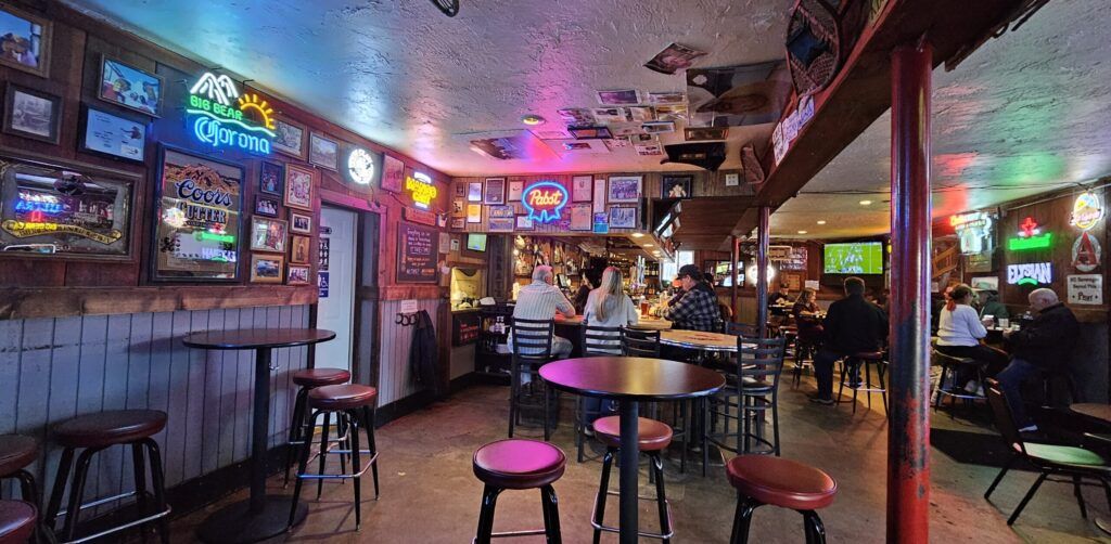 Murray's Saloon & Eatery