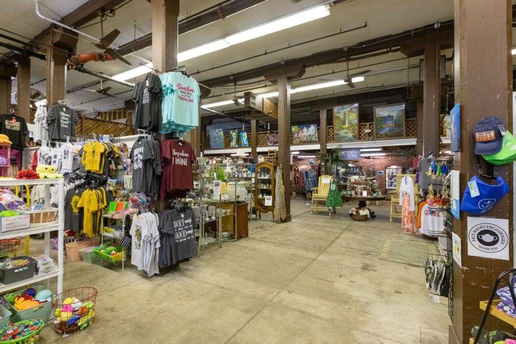 peanut-butter-warehouse-boutique-003