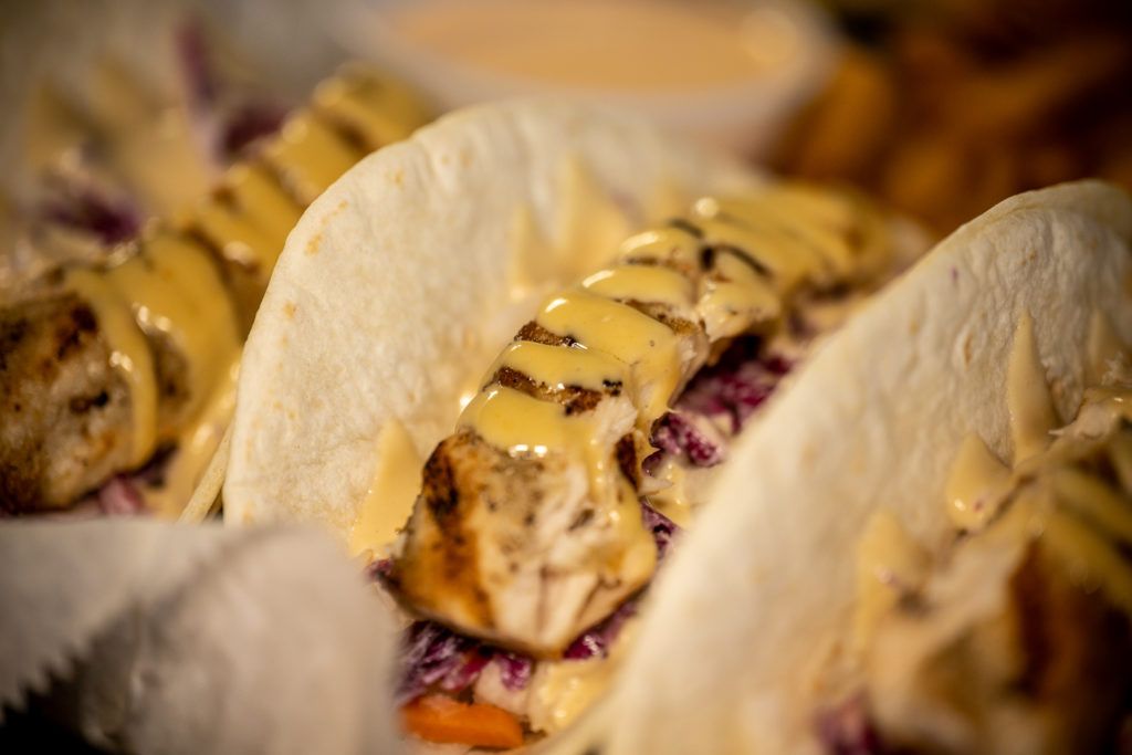 mango-s-bar-and-grill-017