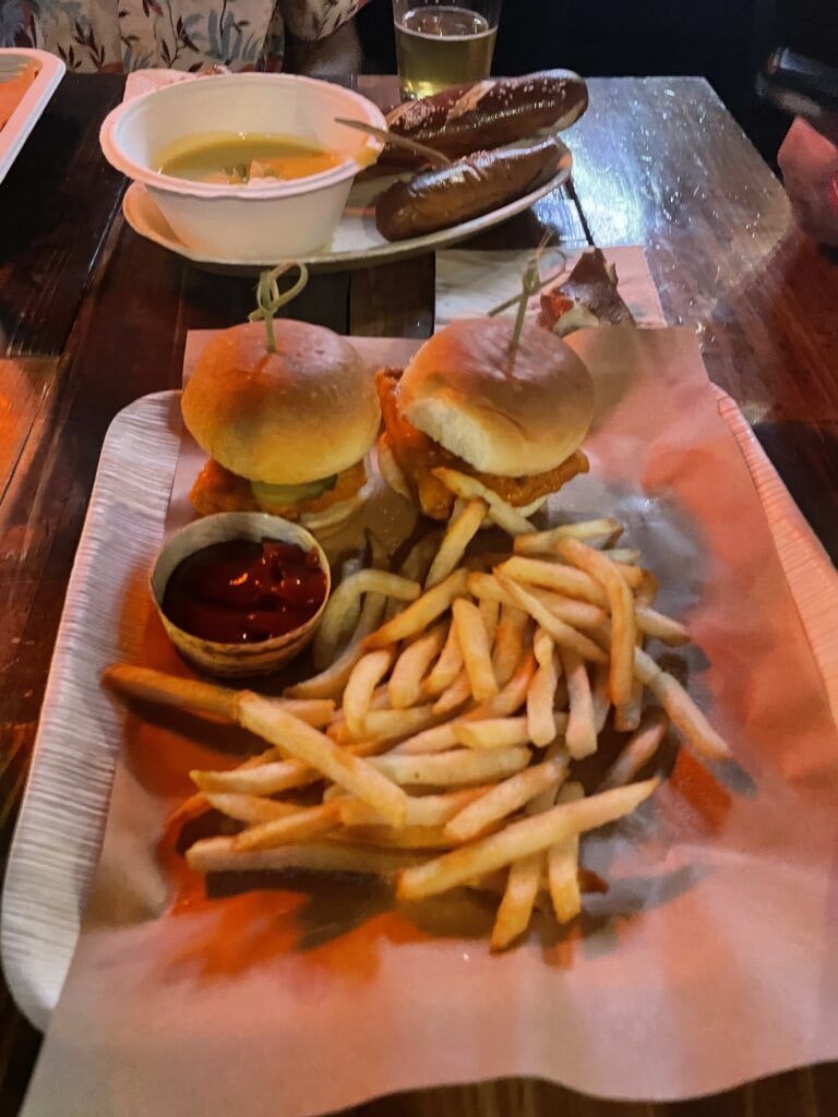 whiskey-river-bar-002