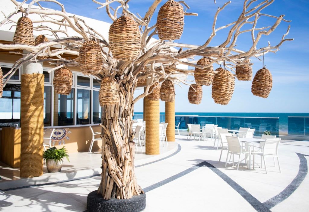 santo-coyote-ocean-cantina-encantame-towers-007