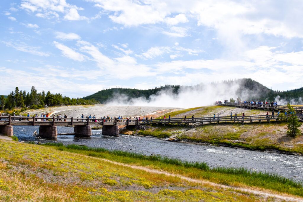 grand-prismatic-spring-003