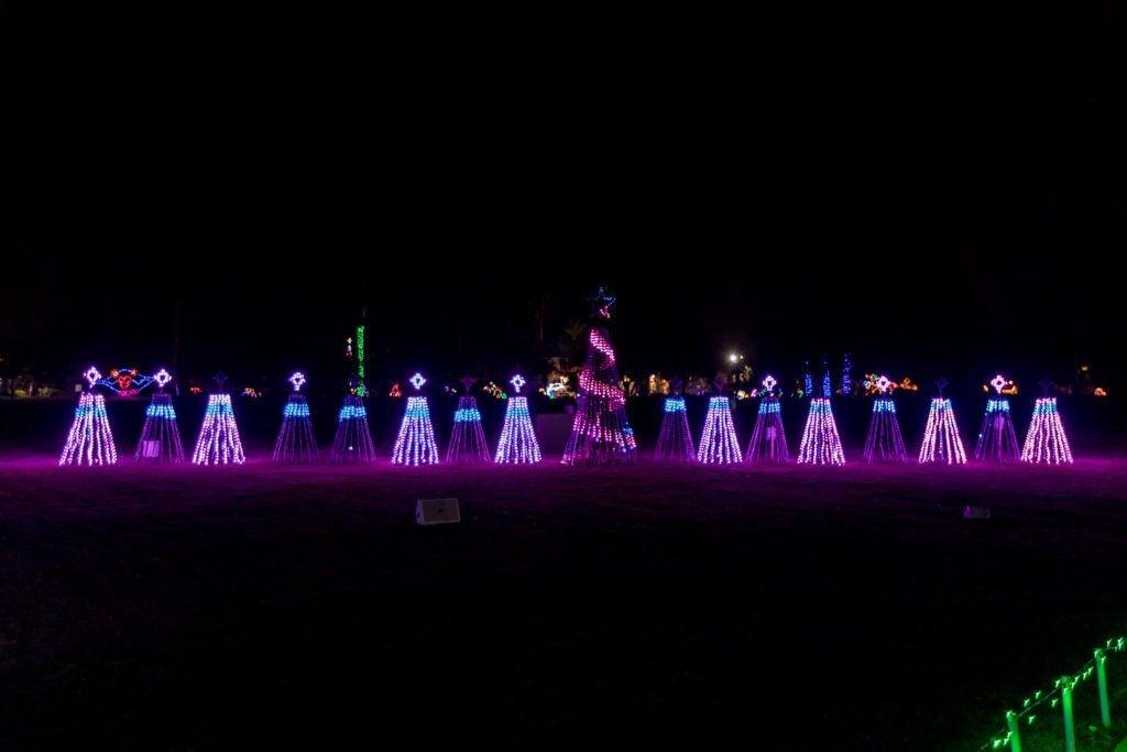 holiday-in-the-gardens-006