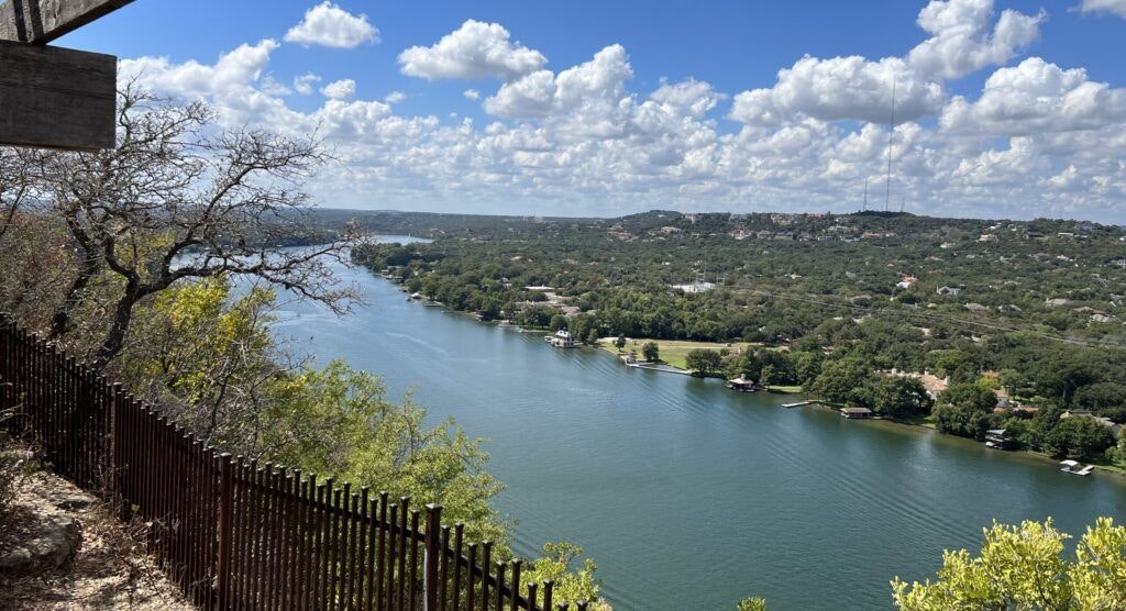 mount-bonnell-002