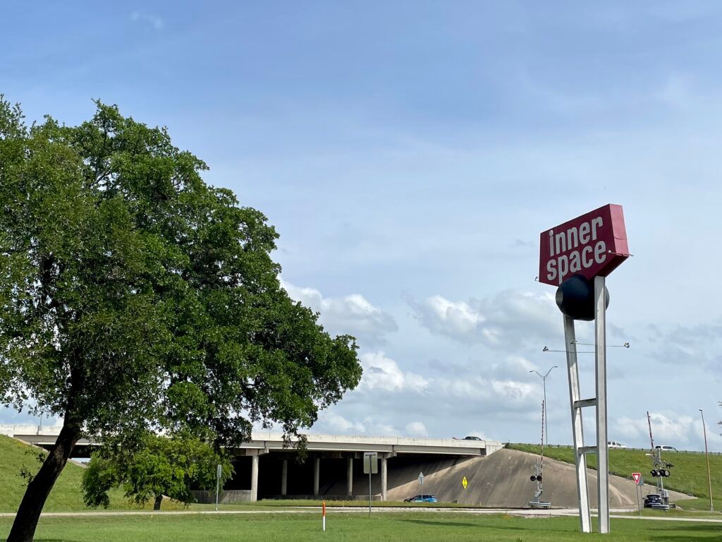 inner-space-cavern-002