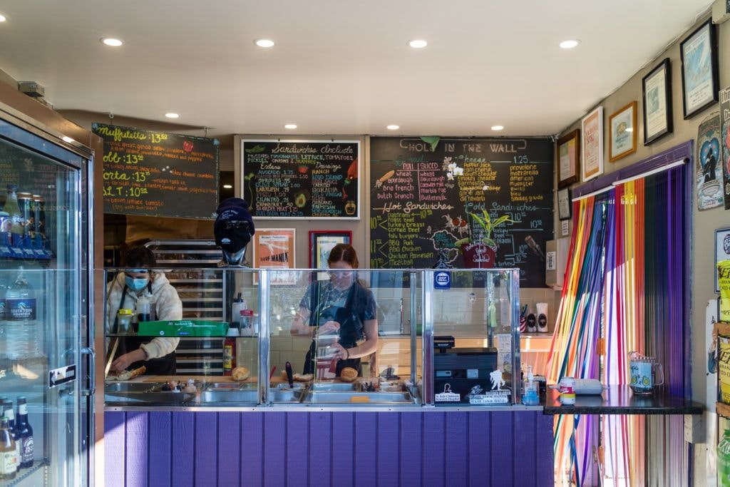 hole-in-the-wall-great-sandwiches-005