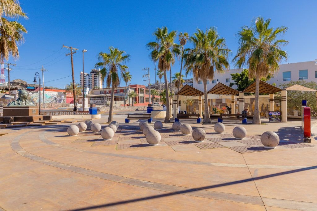 el-malecon-malecon-fundadores-005