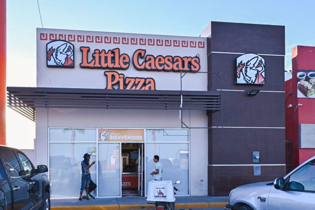 little-caesars-005