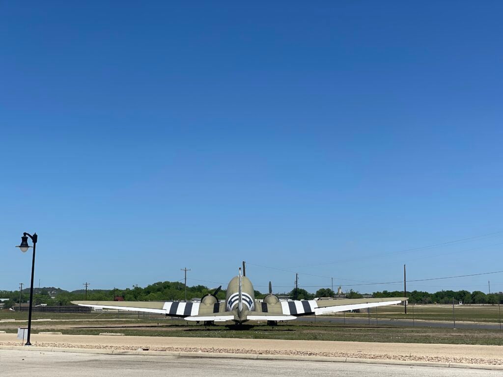 the-airport-diner-003