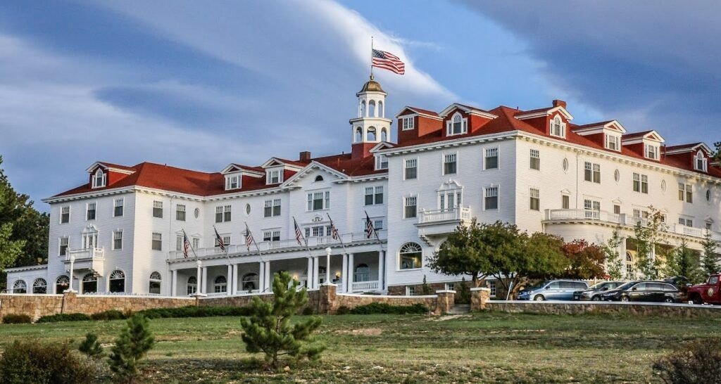 the-stanley-hotel-001