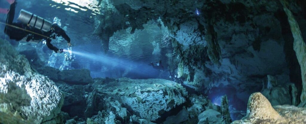 cenotes-dos-ojos-002