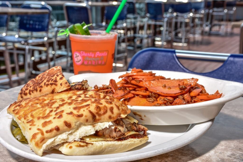 shorty-pants-lounge-and-marina-002