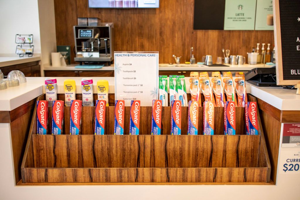 blue-palm-cafe-encantame-towers-018