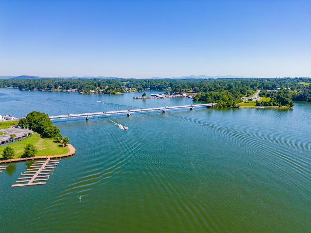 bridgewater-marina-and-pier-005