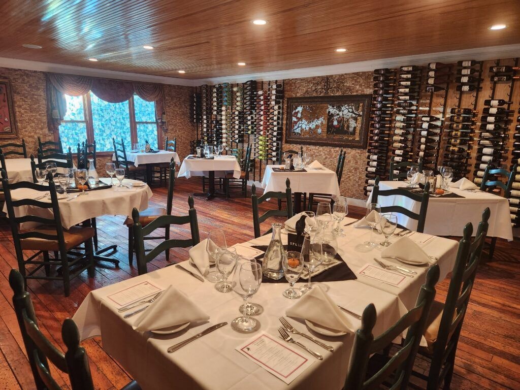 the-brentwood-restaurant-and-wine-bistro-003