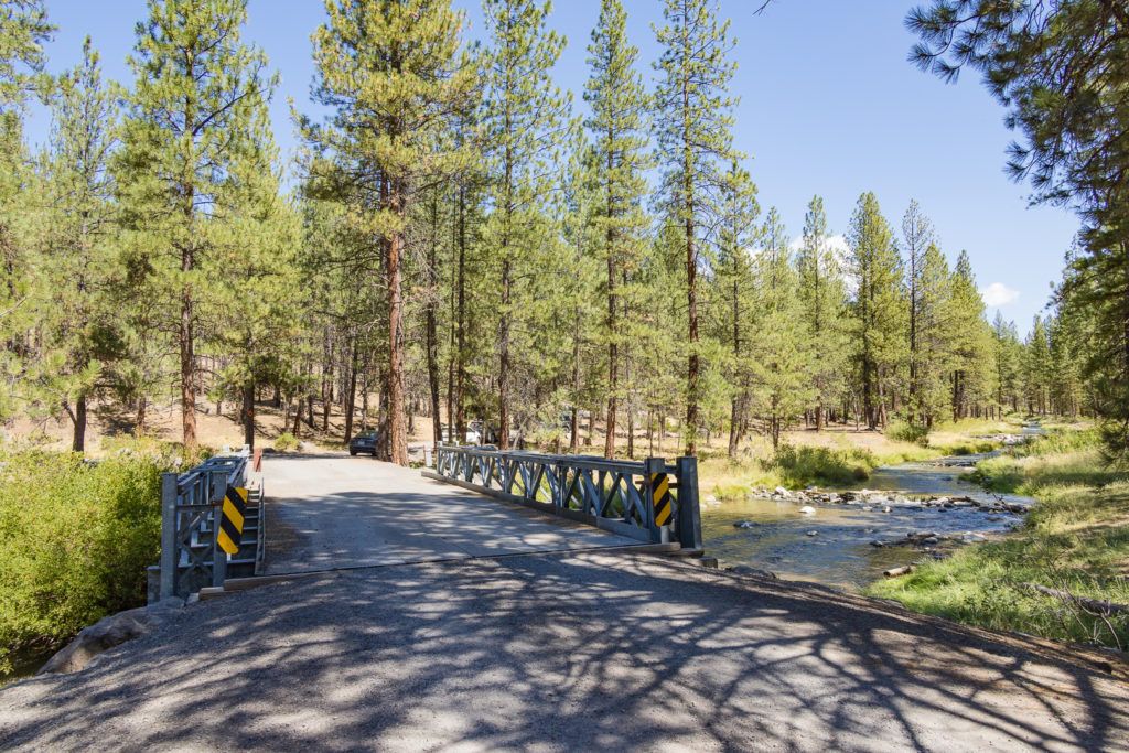 natural-water-slides-hike-and-paulina-plunge-tour-029