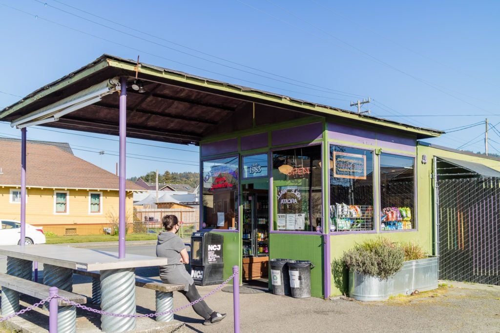 hole-in-the-wall-great-sandwiches-018