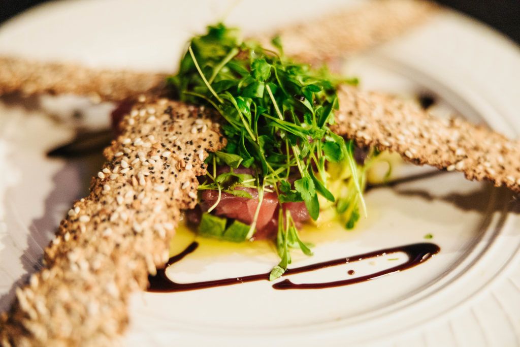 tuque-s-bar-and-grill-009