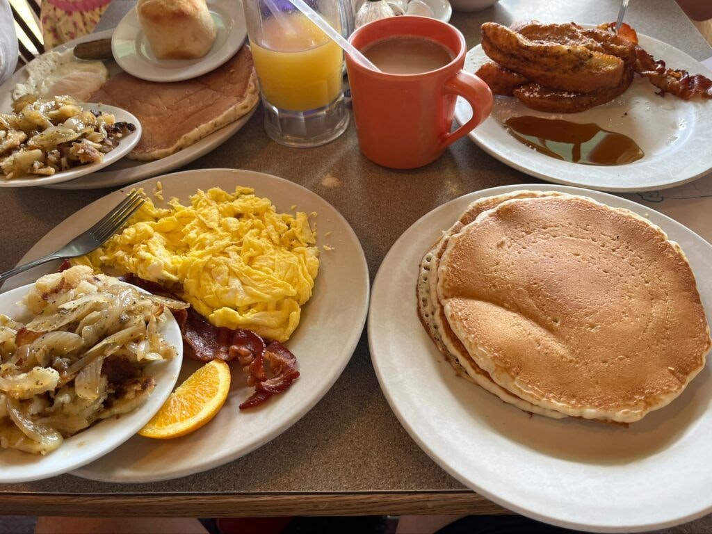 captain-s-galley-003