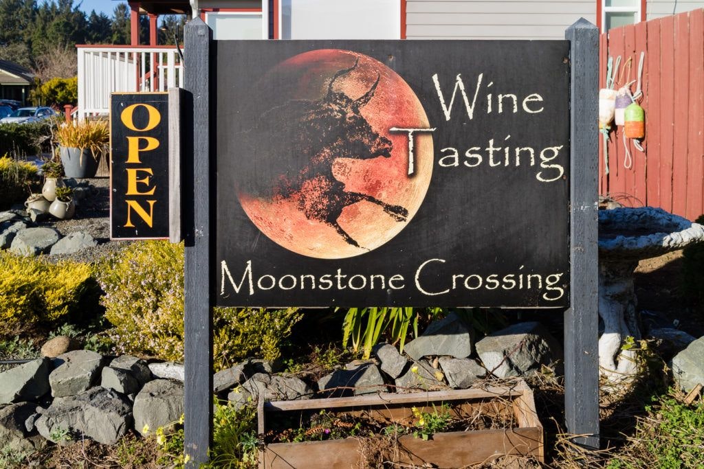 moonstone-crossing-tasting-room-004
