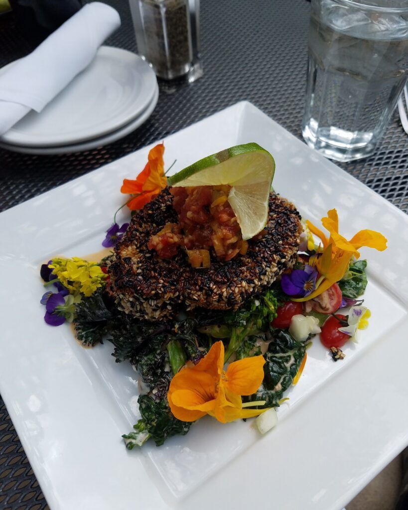 last-chair-kitchen-and-bar-002