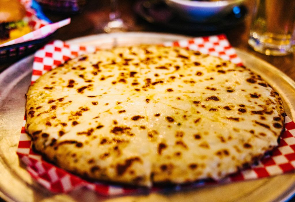 the-locker-room-sports-bar-005