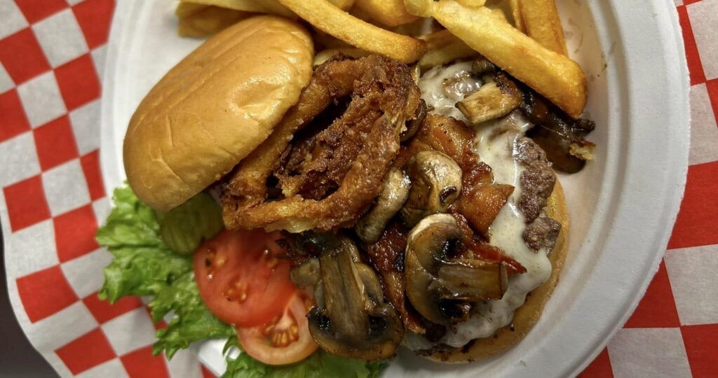 jayla-s-bar-and-grill-002