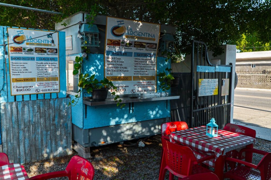 la-argentina-empanadas-y-mas-001