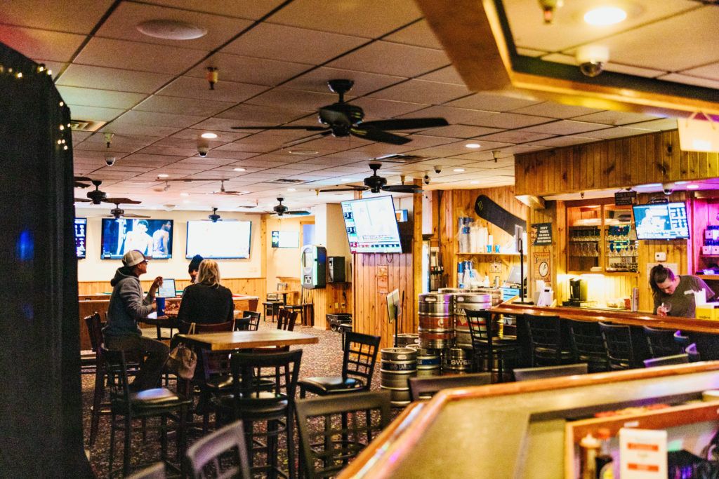 the-locker-room-sports-bar-022