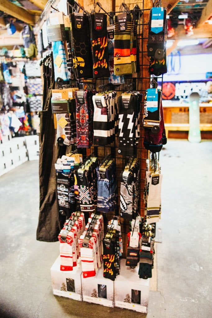 elk-river-snowboard-and-ski-rentals-015