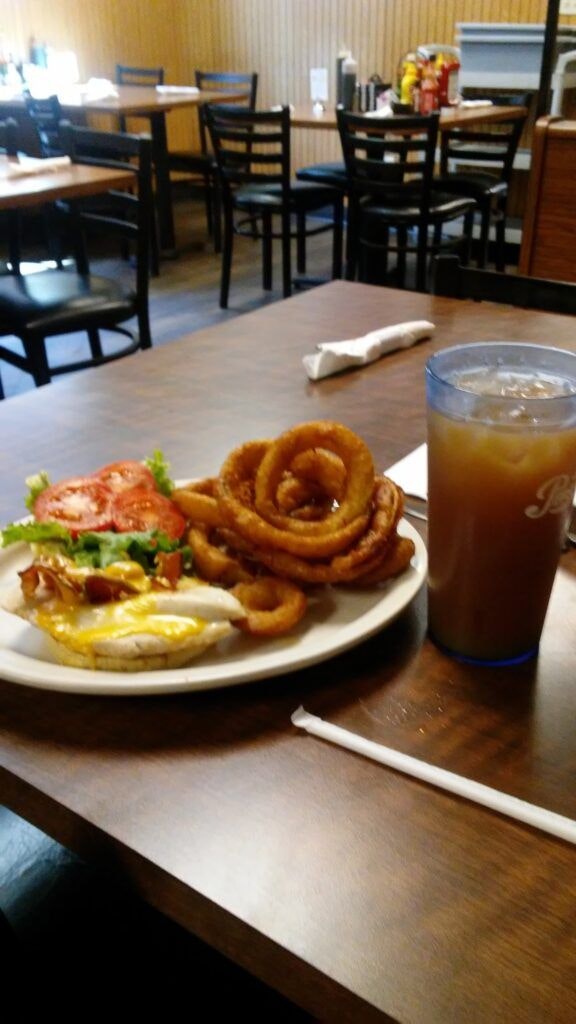 uncle-loui-s-cafe-003