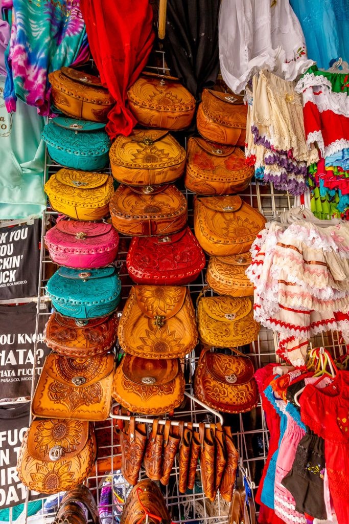 old-port-port-and-shopping-district-011