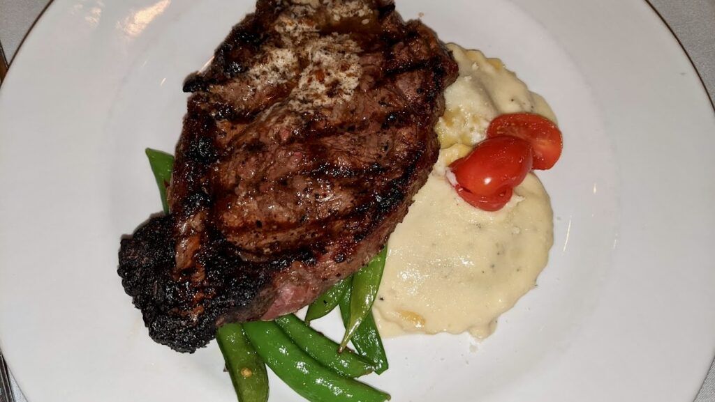 tony-s-on-the-lake-003