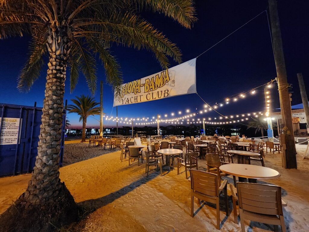 the-flora-bama-yacht-club-001