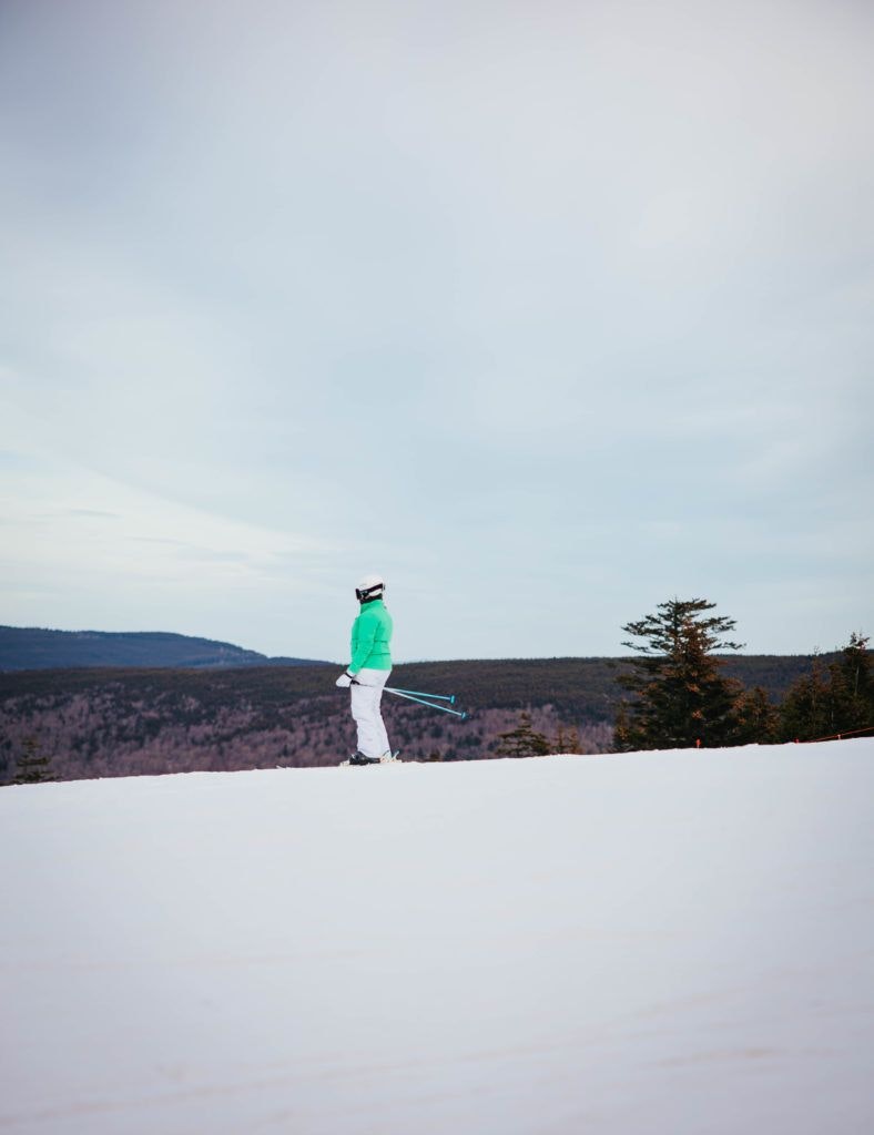 skiing-and-snowboarding-on-snowshoe-mountain-021